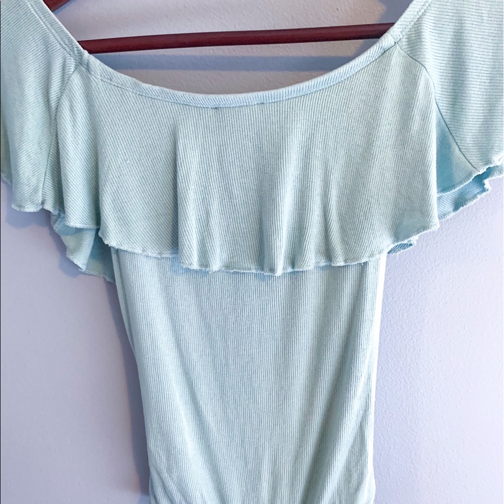 Express seafoam green ruffle bodysuit - Picture 4 of 7